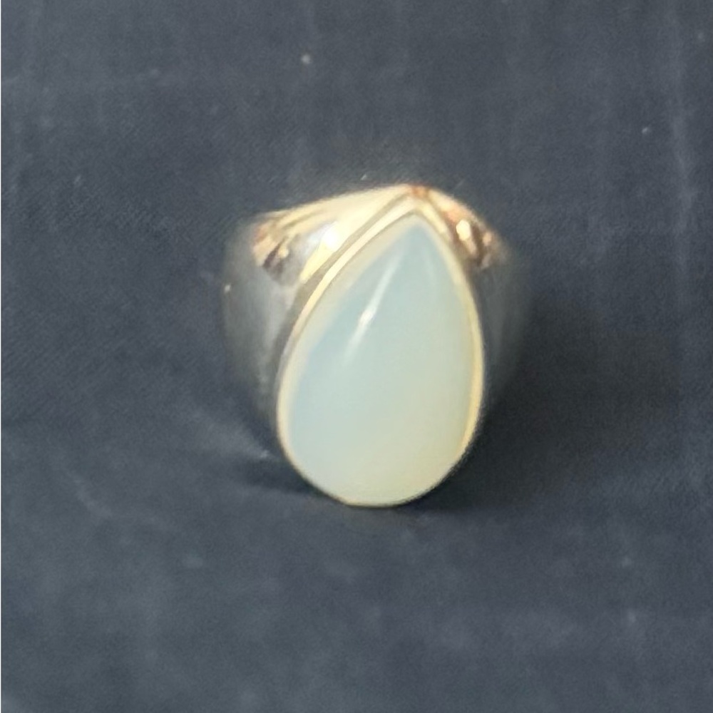 NWOT Elegant Silver Tone and Opalite Teardrop Ring